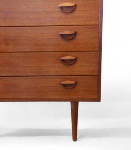 chest-with-four-drawers-by-kai-kristensen-for-fm-mobler-1960s-2.jpg